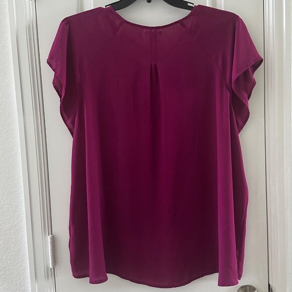 Maurices Womens Raspberry Blouse With Crisscross Neckline & Flutter Sleeves Size - Picture 2 of 7